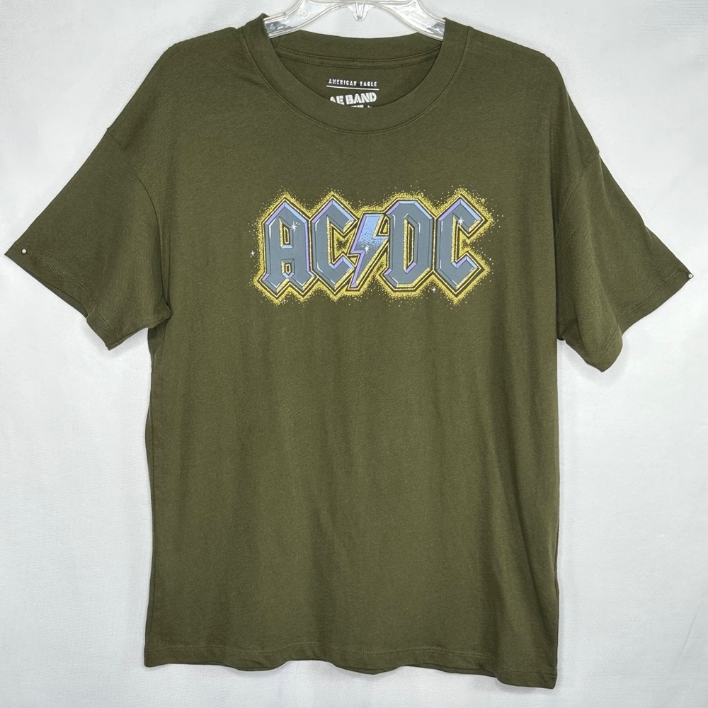 American Eagle AE Band Graphic T Shirt
AC/DC Gold Metallic Outline Sz XS/S
